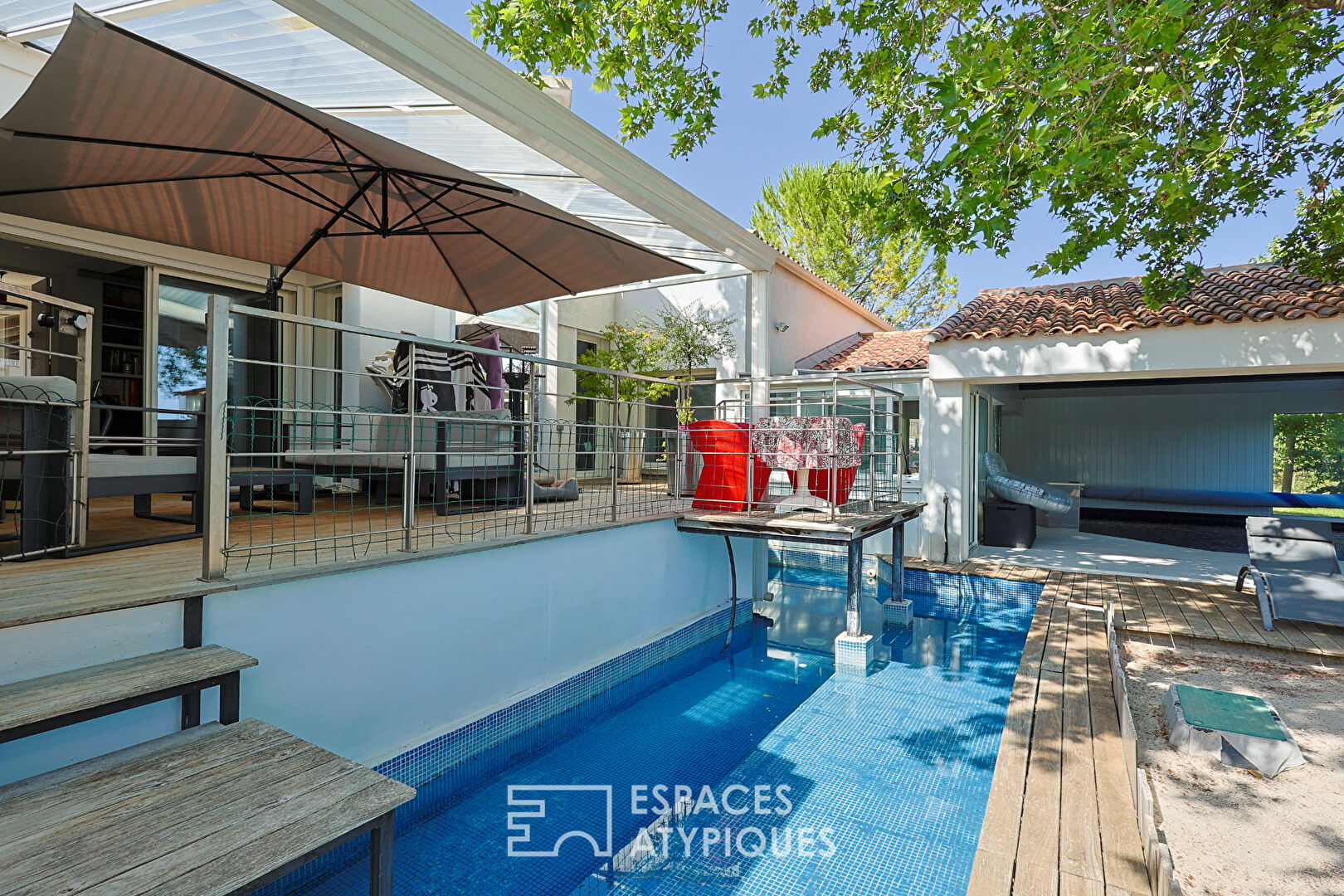 Maison d’architecte avec jardin et piscine