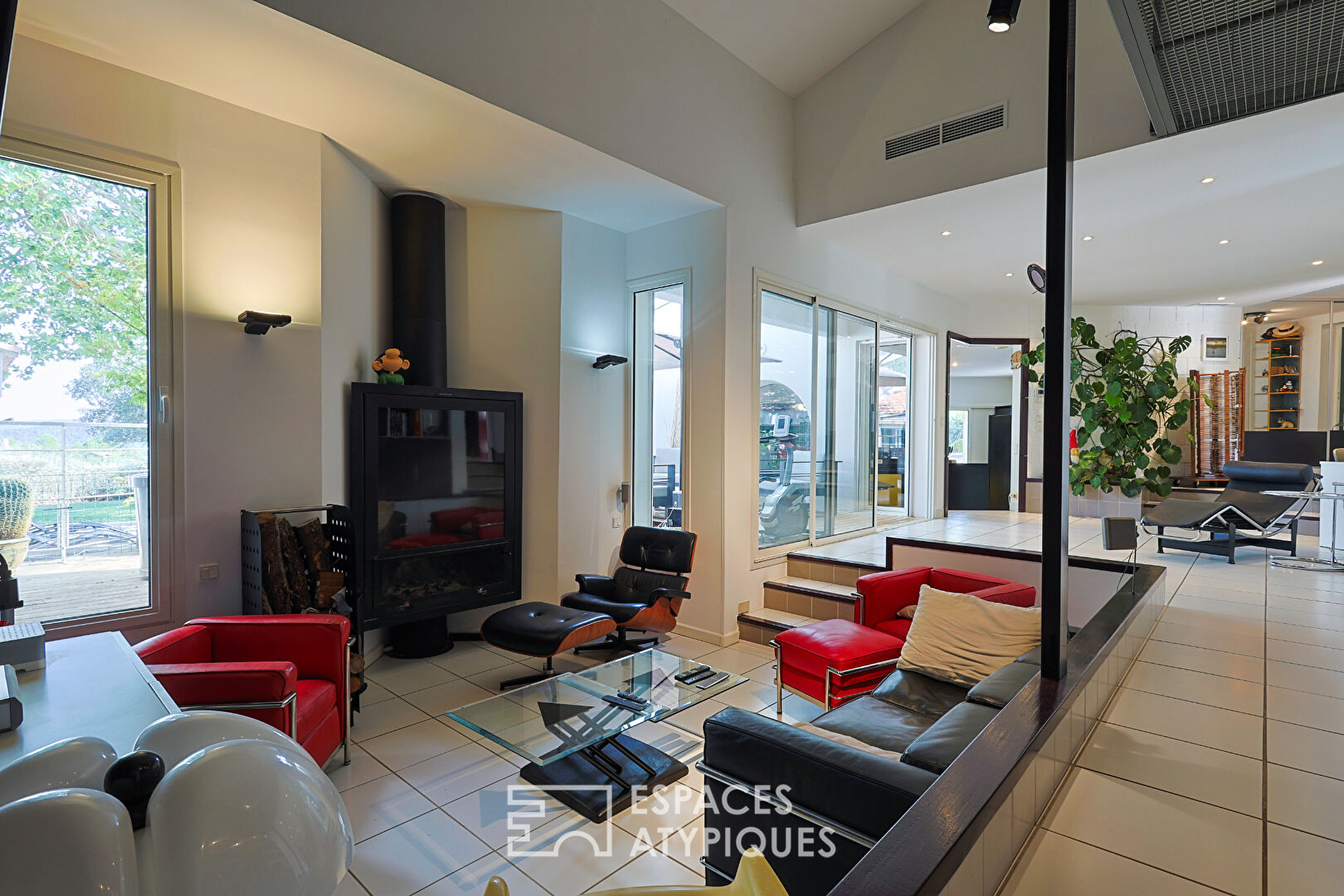 Maison d’architecte avec jardin et piscine