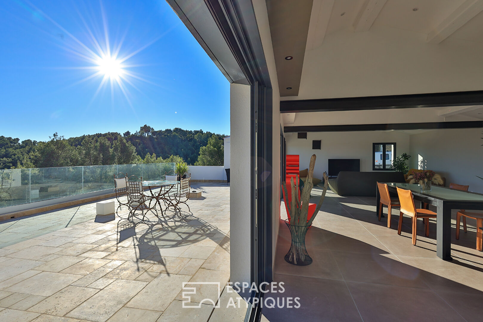 Maison contemporaine et sa vue panoramique