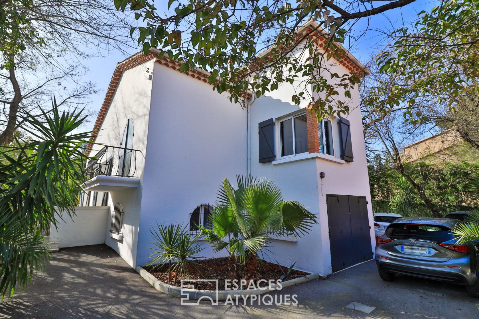 Renovated quiet 1950s house