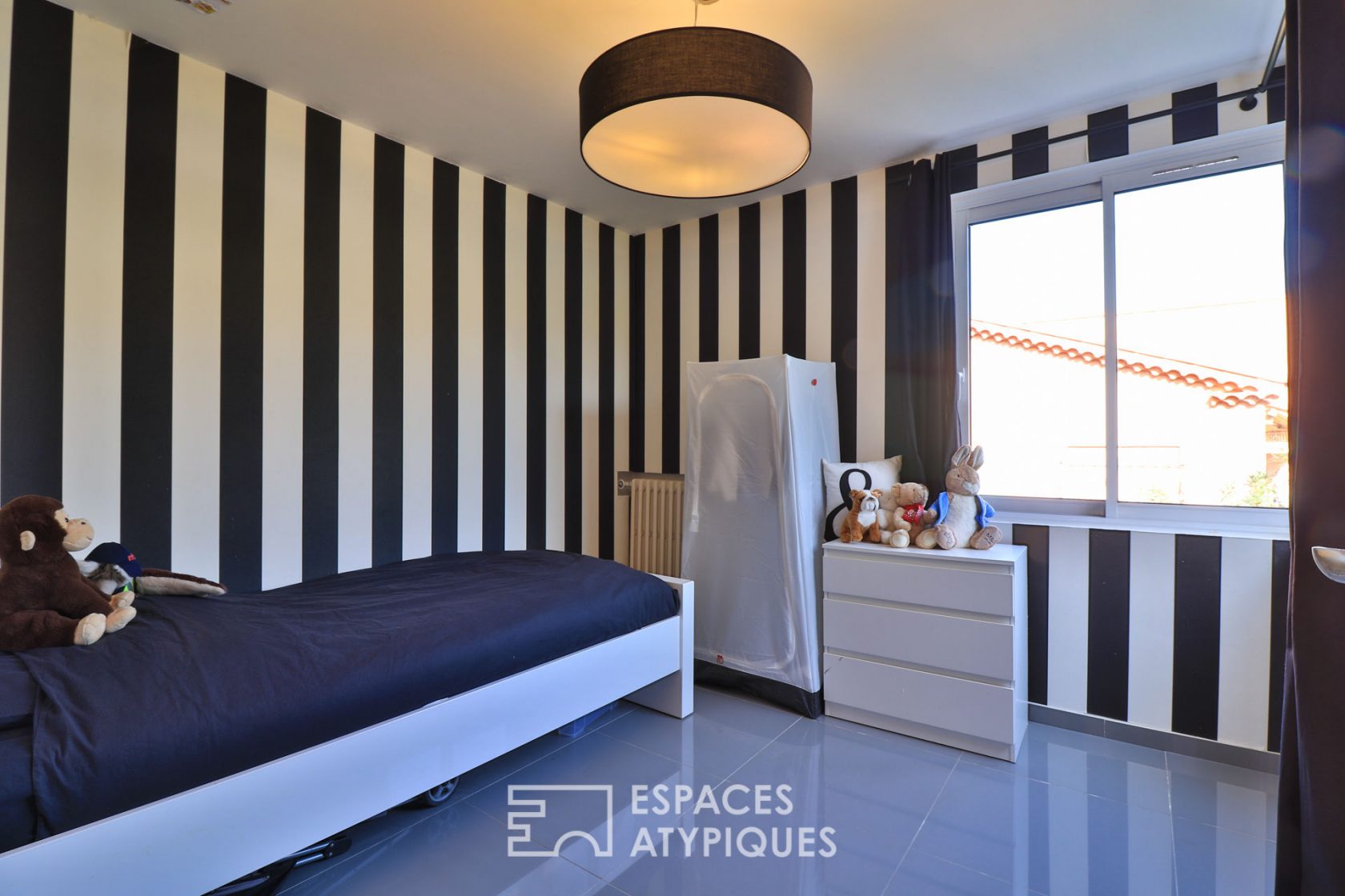 Renovated quiet 1950s house