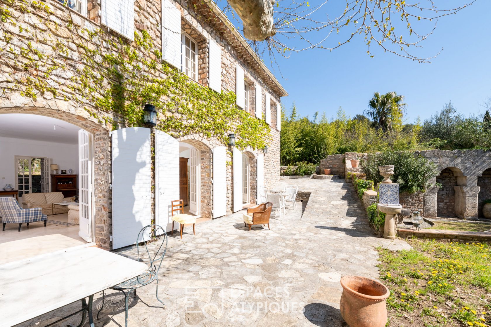 18th century Maison de Maitre in a natural park