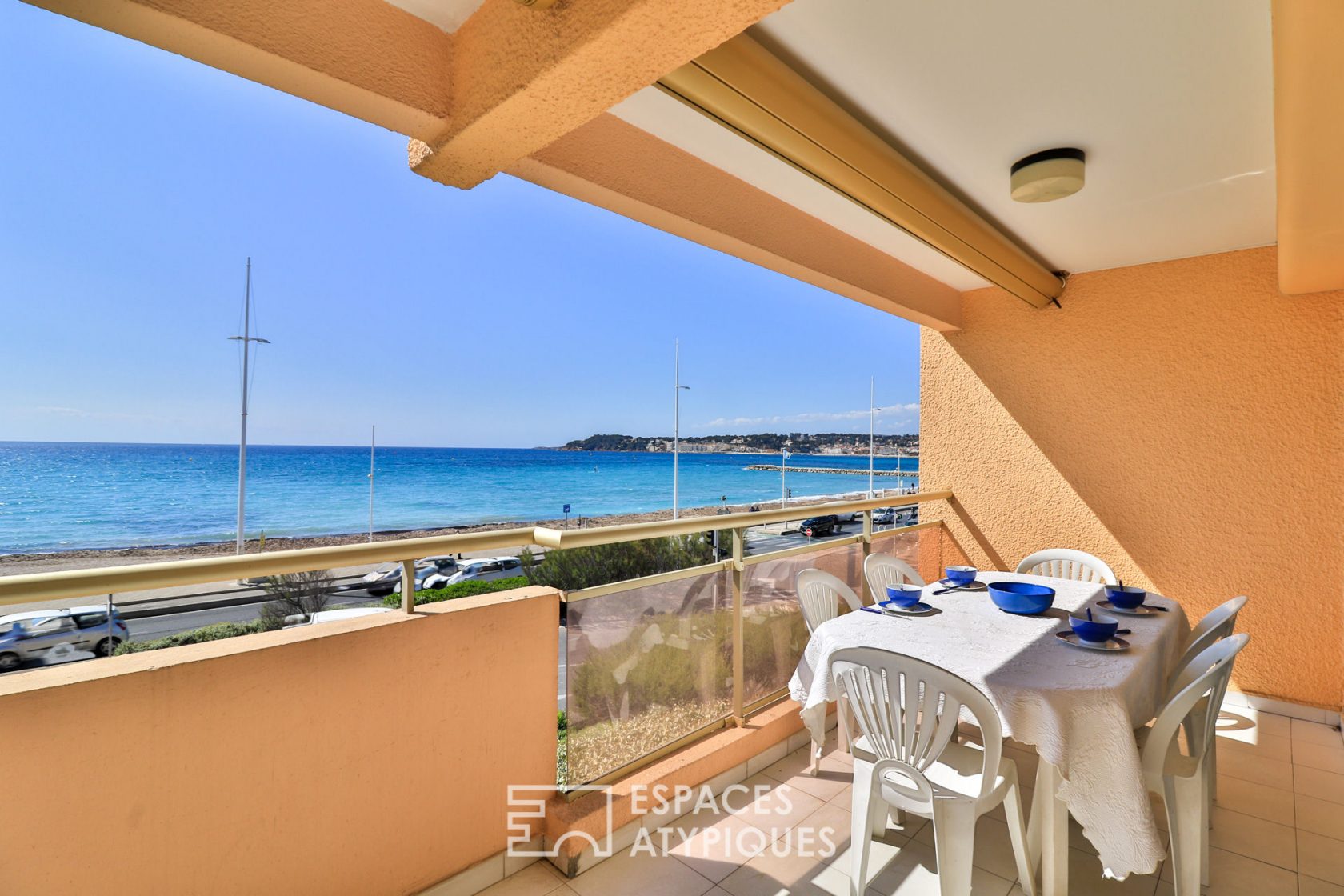 Blue Horizon terrace apartment