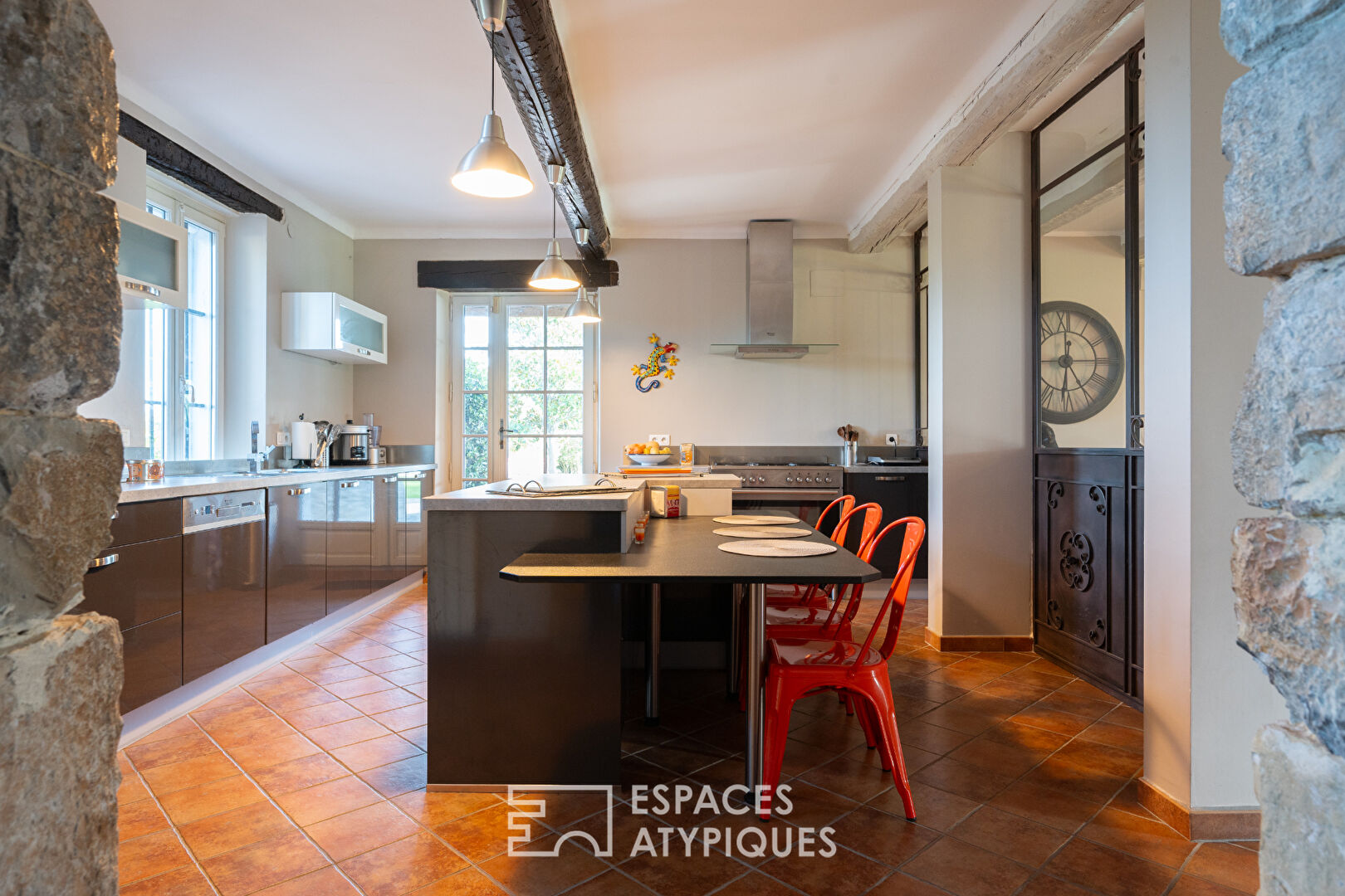 Authentic Provencal farmhouse with swimming pool and wooded grounds