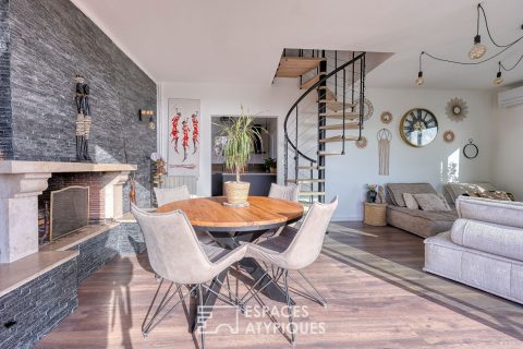 Renovated villa with panoramic view of Toulon harbor
