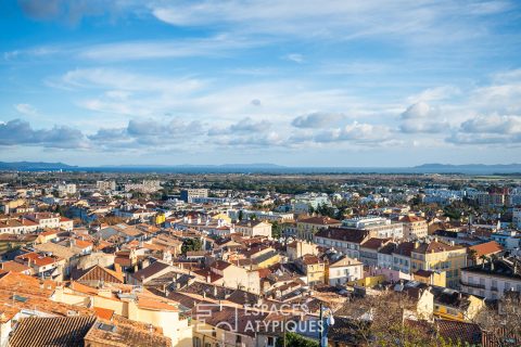 Appartement dans le centre historique d’Hyères avec une vue mer lointaine
