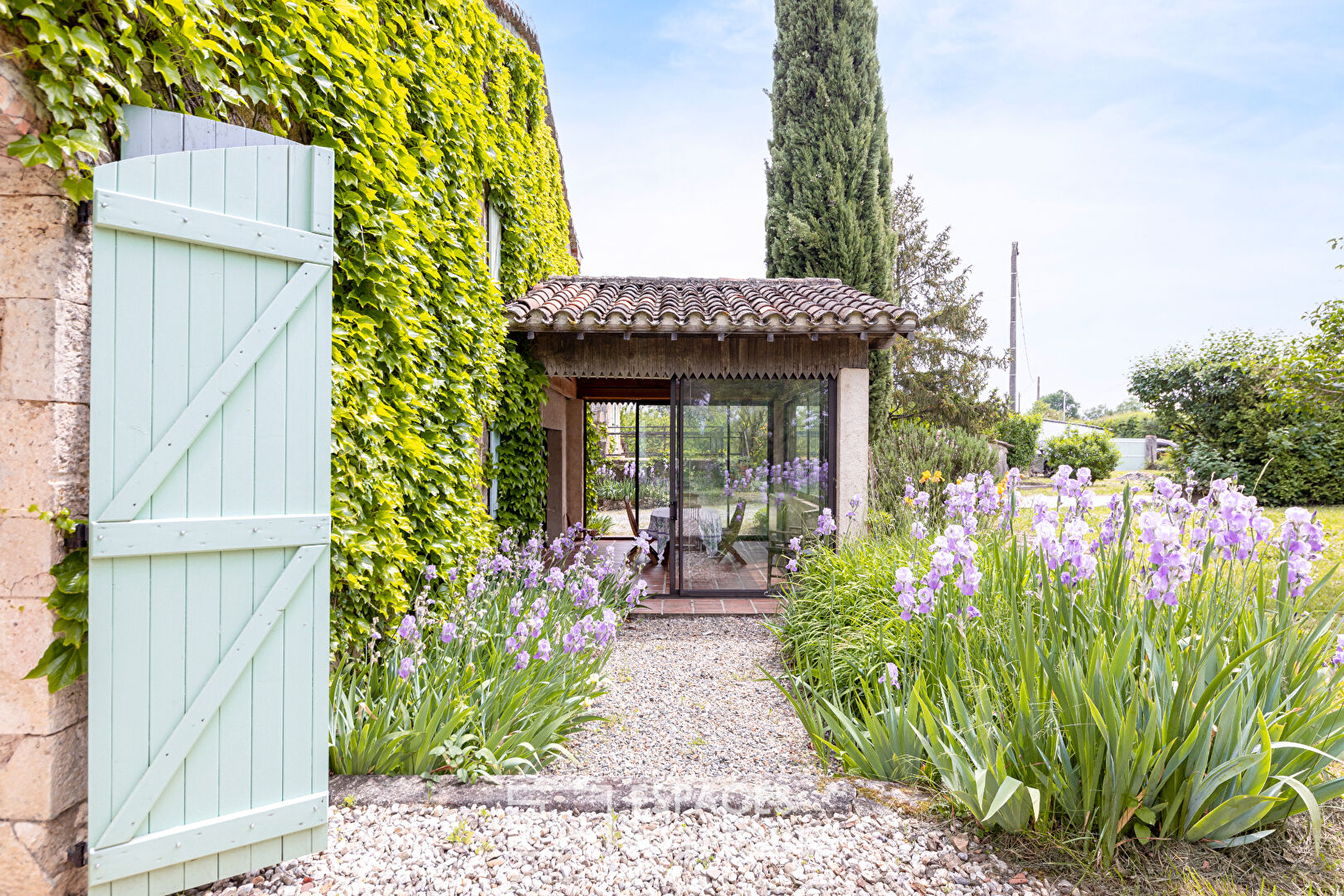 Maison de caractère avec dépendances dans un environnement privilégié