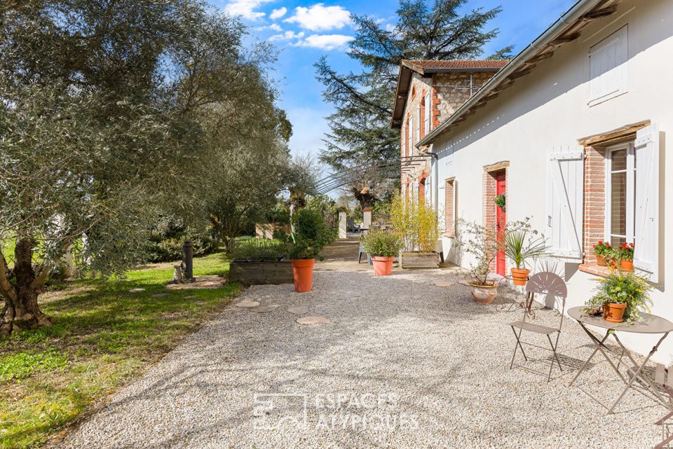 Ancienne ferme rénovée avec loft au coeur des vignes proche de GAILLAC