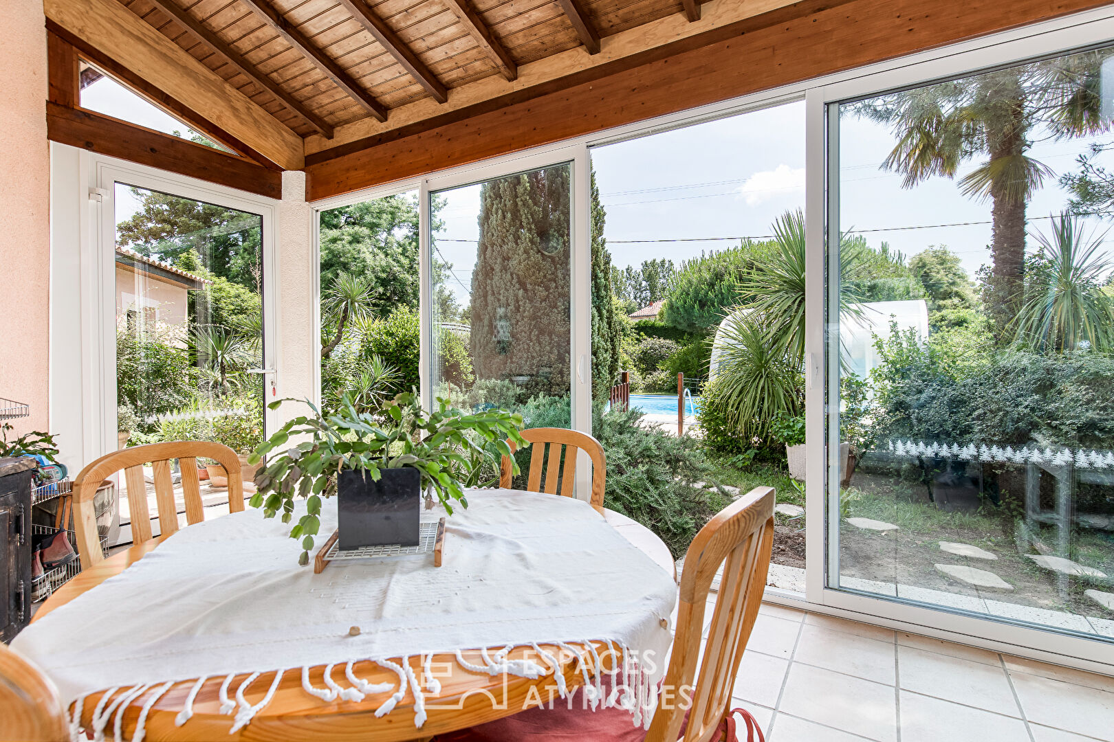 Villa avec piscine aux prestations soignées à quelques minutes d’ALBI