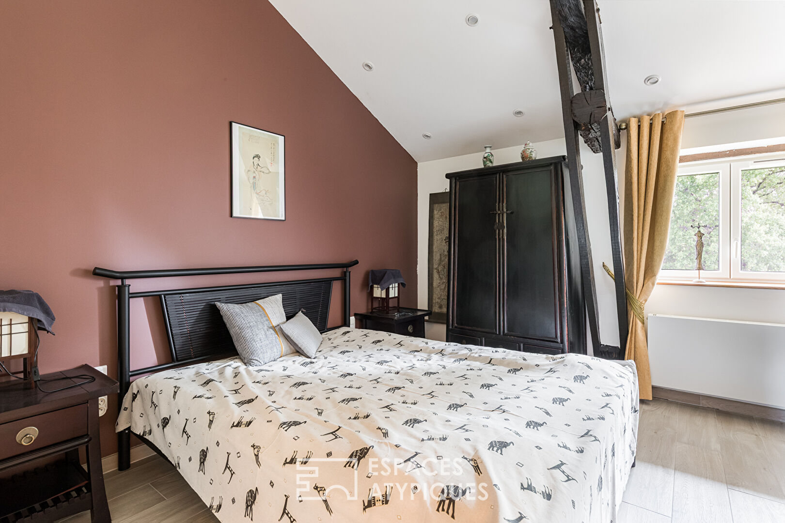 Between forest and meadow, charming building with swimming pool a stone’s throw from Gaillac.