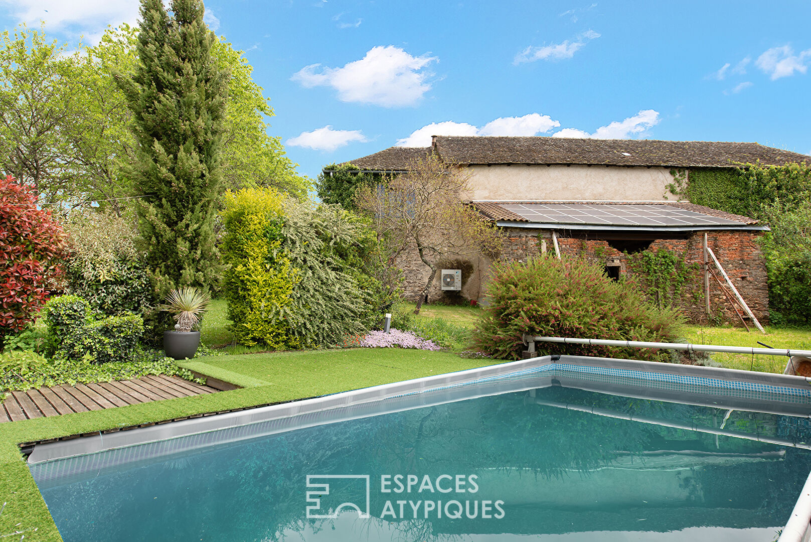 Maison de caractère avec dépendance dans le Nord du département