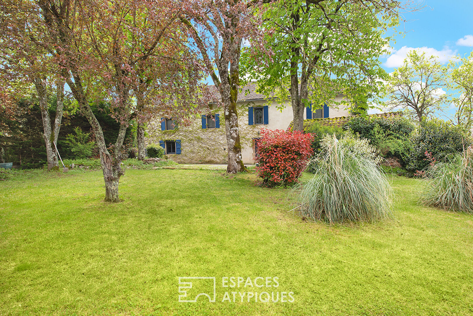 Ensemble immobilier de caractère entre ALBI et RODEZ