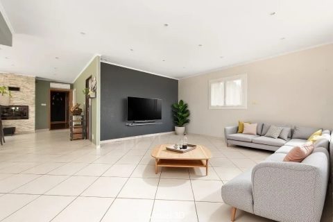 Maison familiale avec studio et piscine aux portes d’Albi