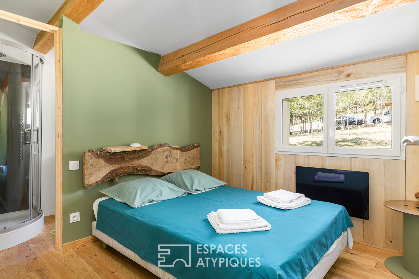 Ensemble de charme entre bois et prairie aux portes de Cordes