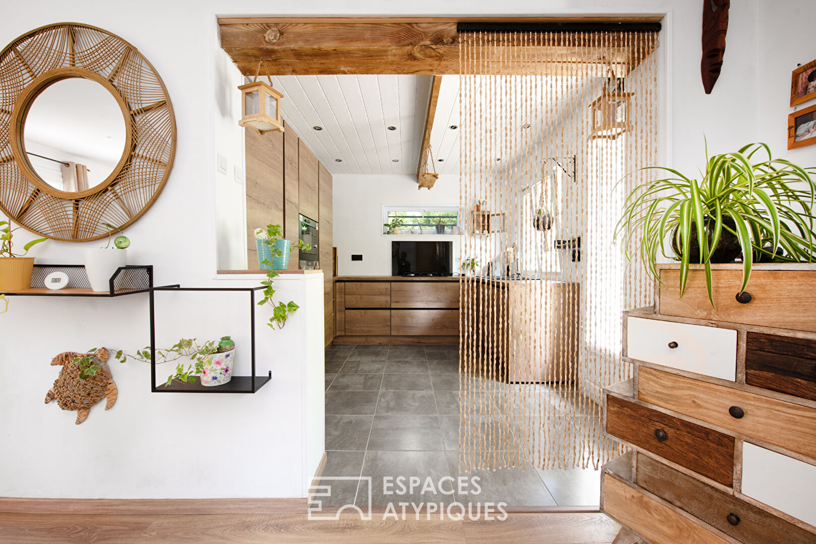 Single-story house with swimming pool on the outskirts of Castres