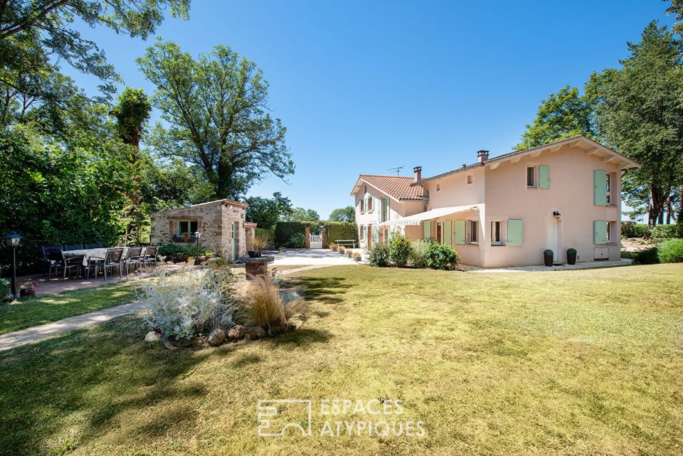 Maison de charme avec parc arboré et dépendance à 25 minutes d'ALBI