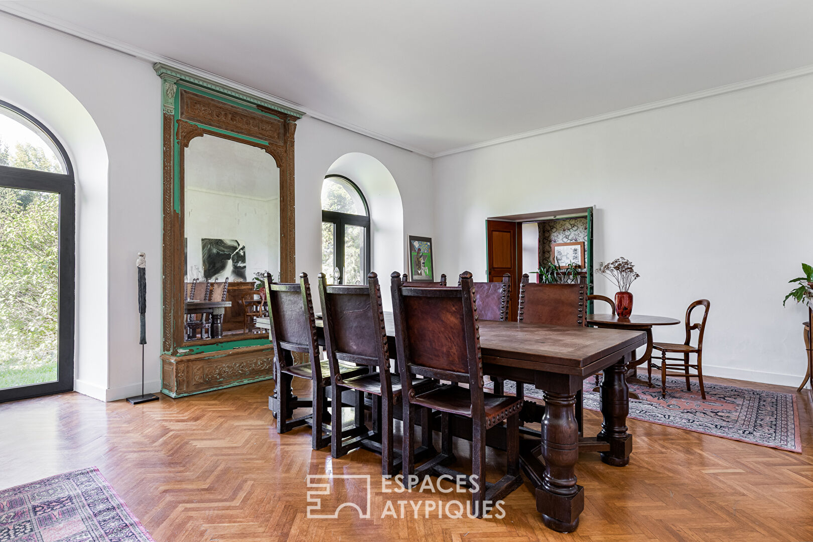 Maison de maître avec parc et dépendances