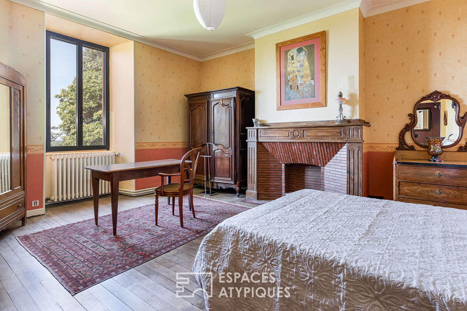 Maison de maître avec parc et dépendances