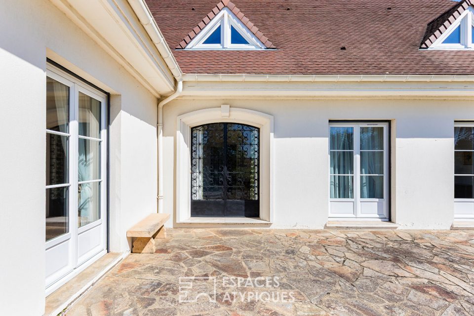 Large, luxurious villa with garden and double garage in the Corporal sector - Réf. 12662