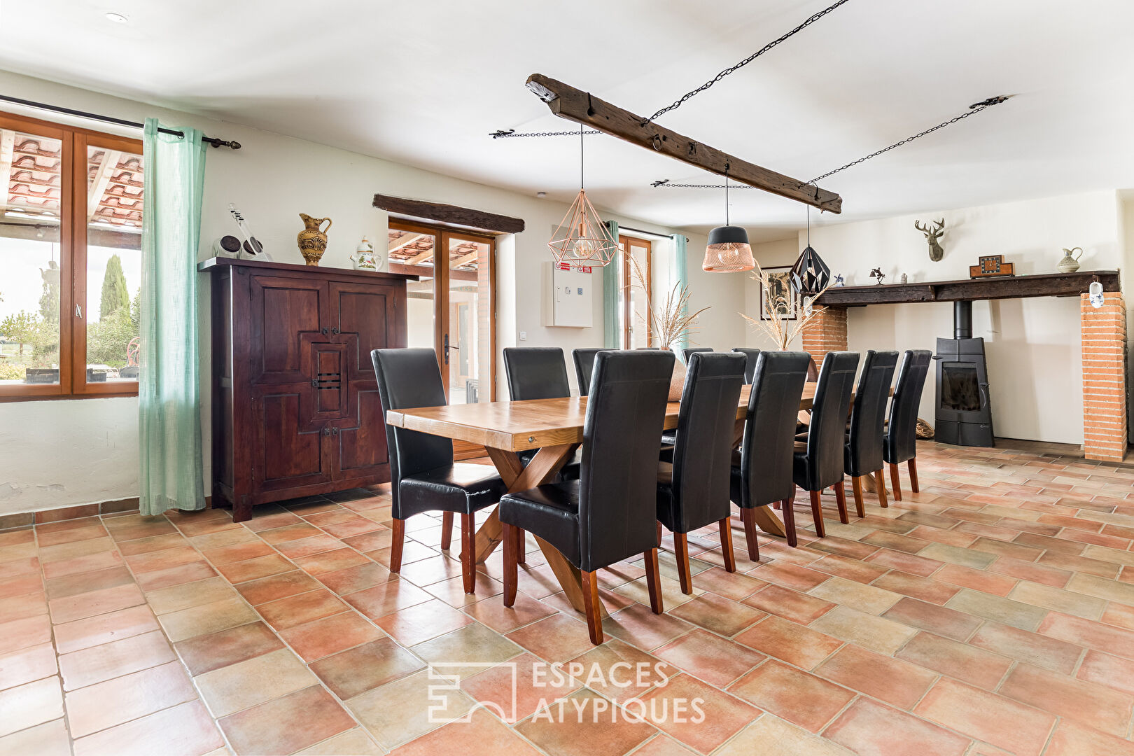 Ancienne ferme rénovée avec vue dominant les vallons Rabastinois.