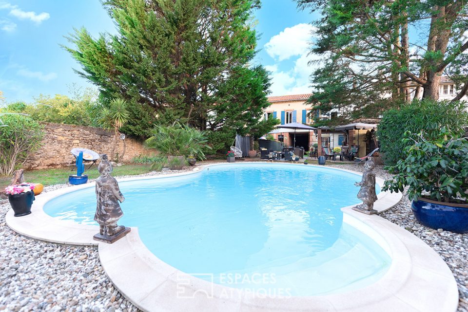 Maisons en coeur de ville avec garage et  piscine