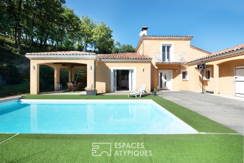 Belle villa avec piscine sur les hauteurs de PUYGOUZON