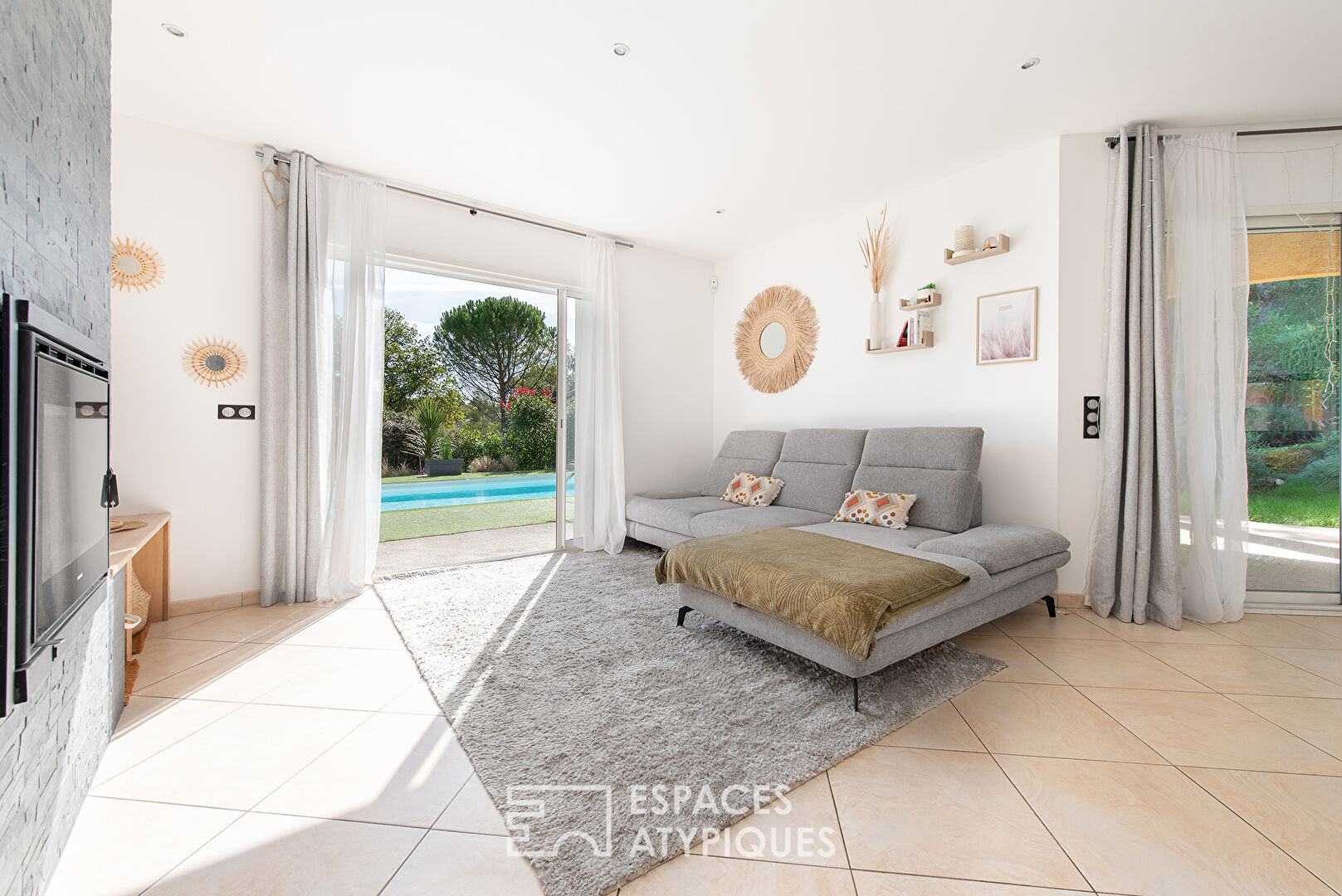 Belle villa avec piscine sur les hauteurs de PUYGOUZON