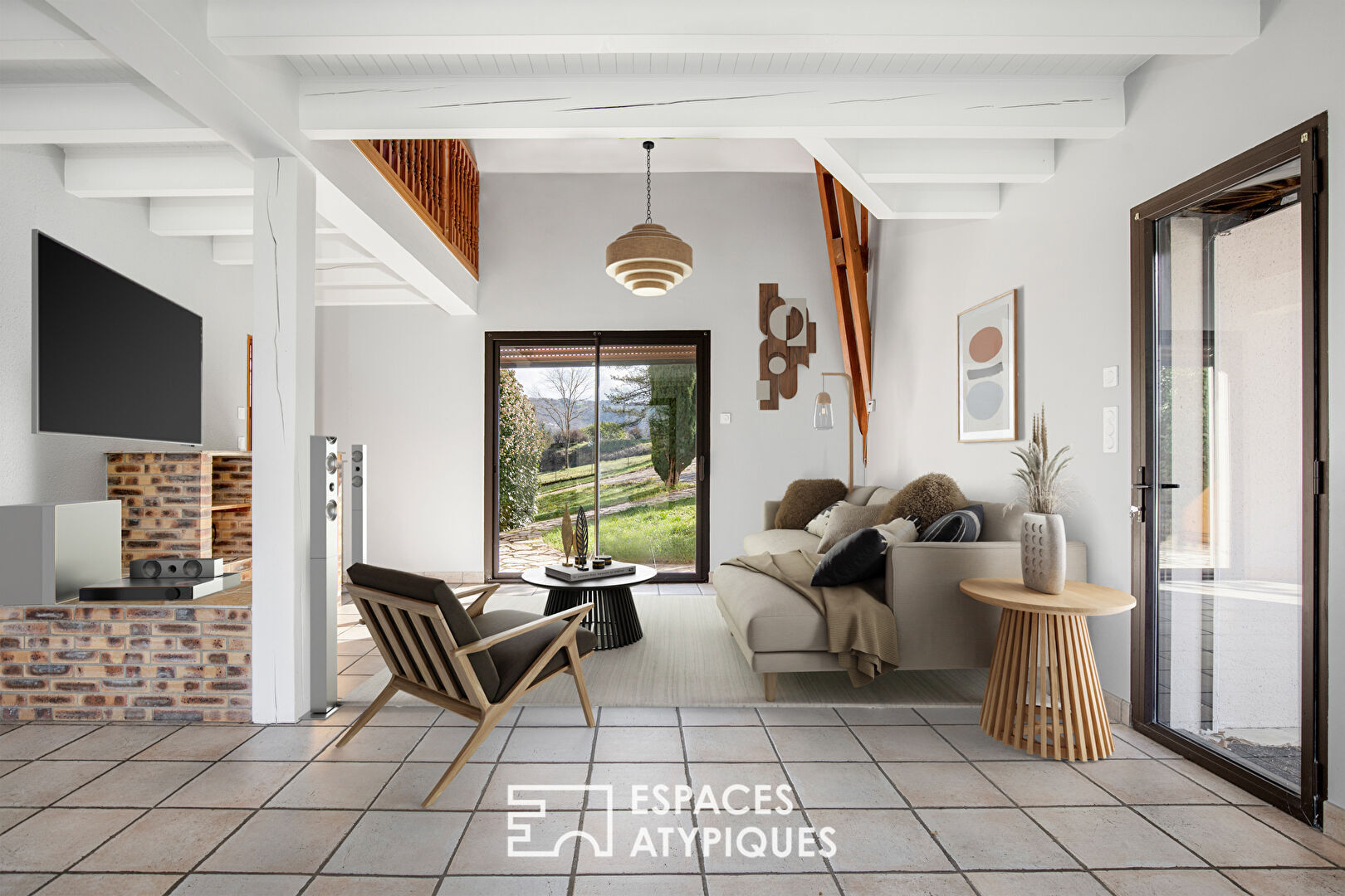 Villa avec piscine en position dominante