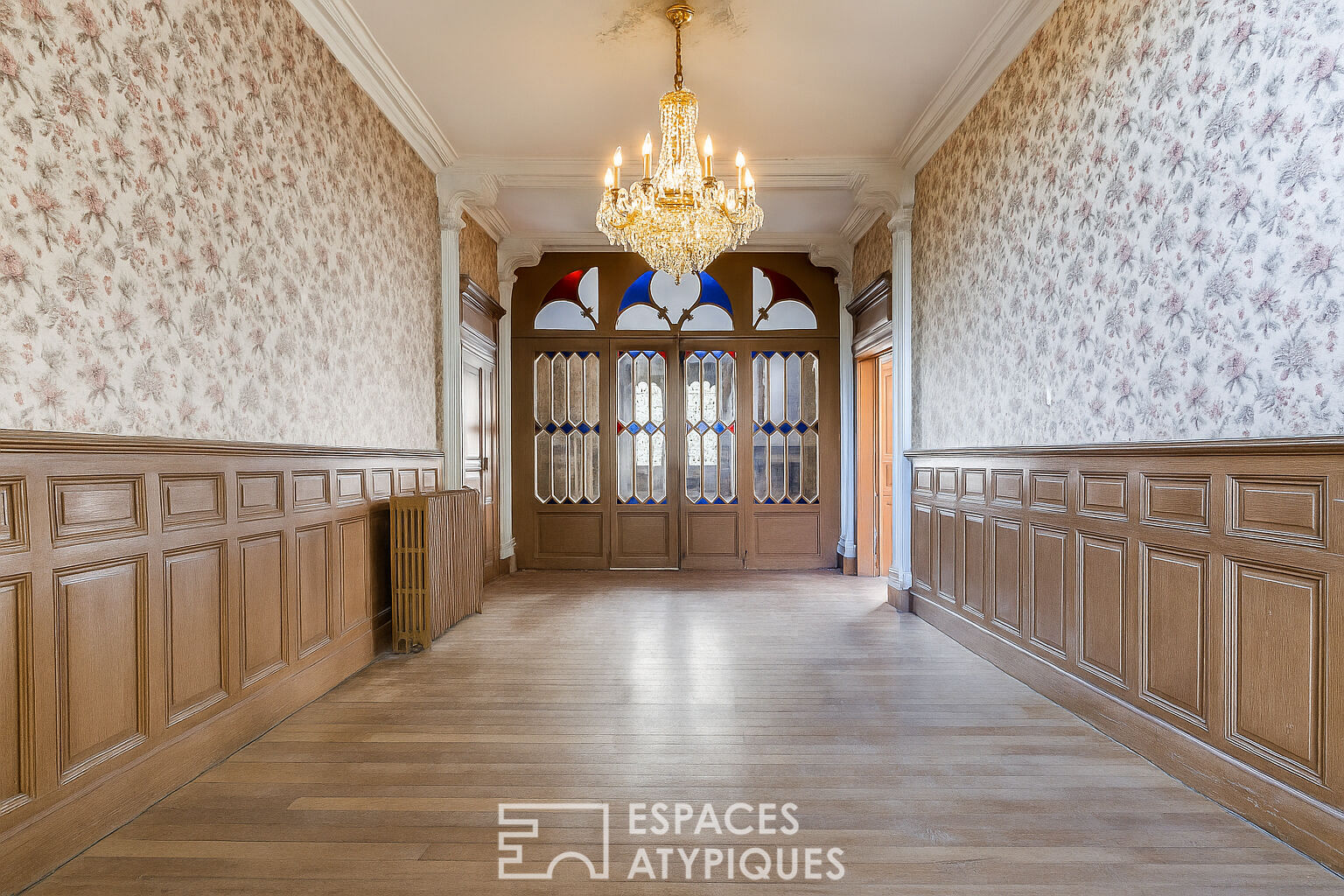 Immeuble Art Déco à rénover avec jardin et garage