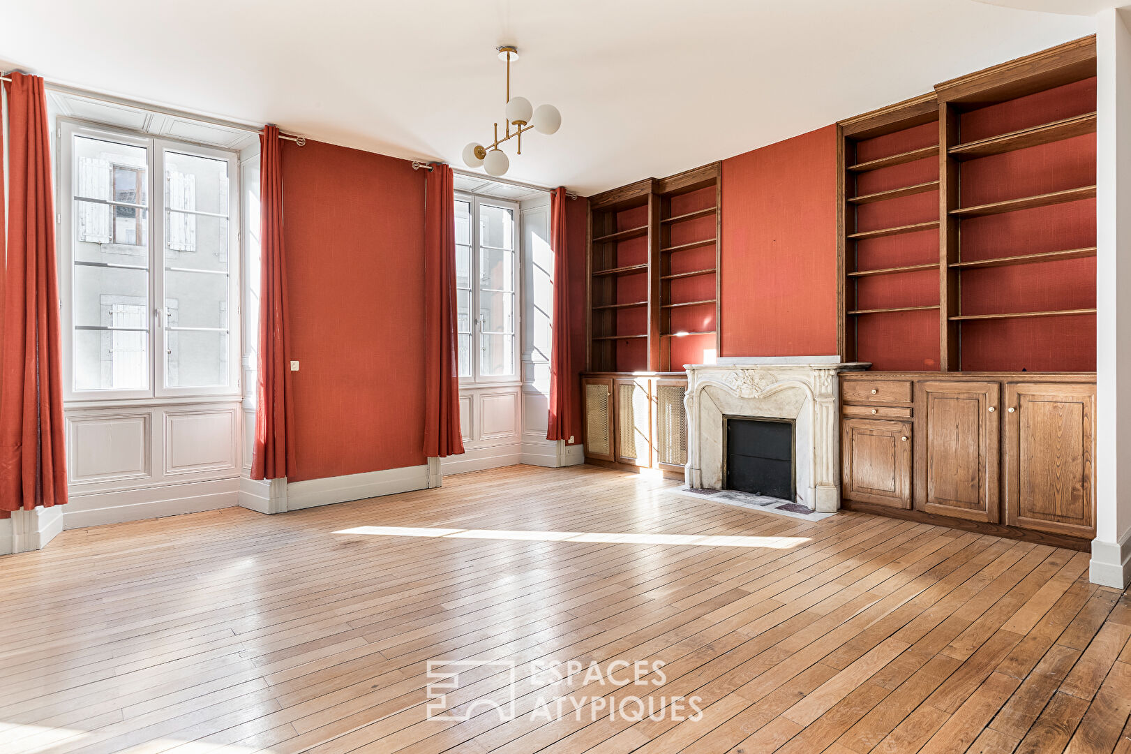 Immeuble Art Déco à rénover avec jardin et garage