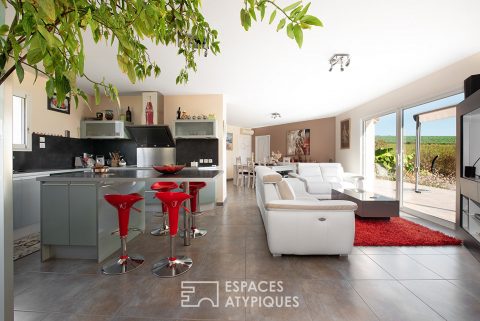 Villa avec piscine sur les hauteurs d’ARTHES