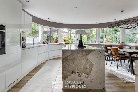 Maison des années 30 avec piscine et garage