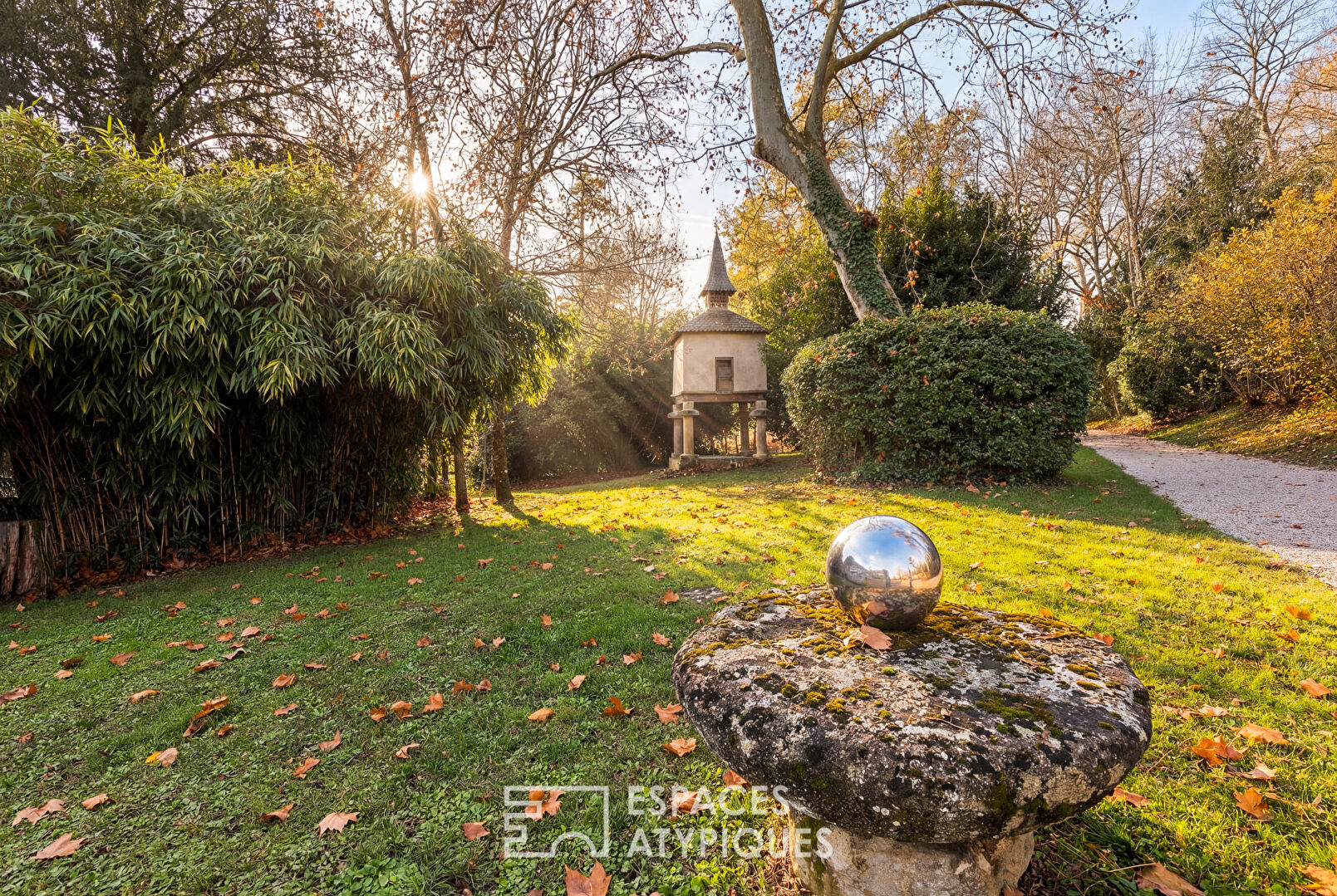 Propriété d’exception avec bois et prairies en pays de Cocagne