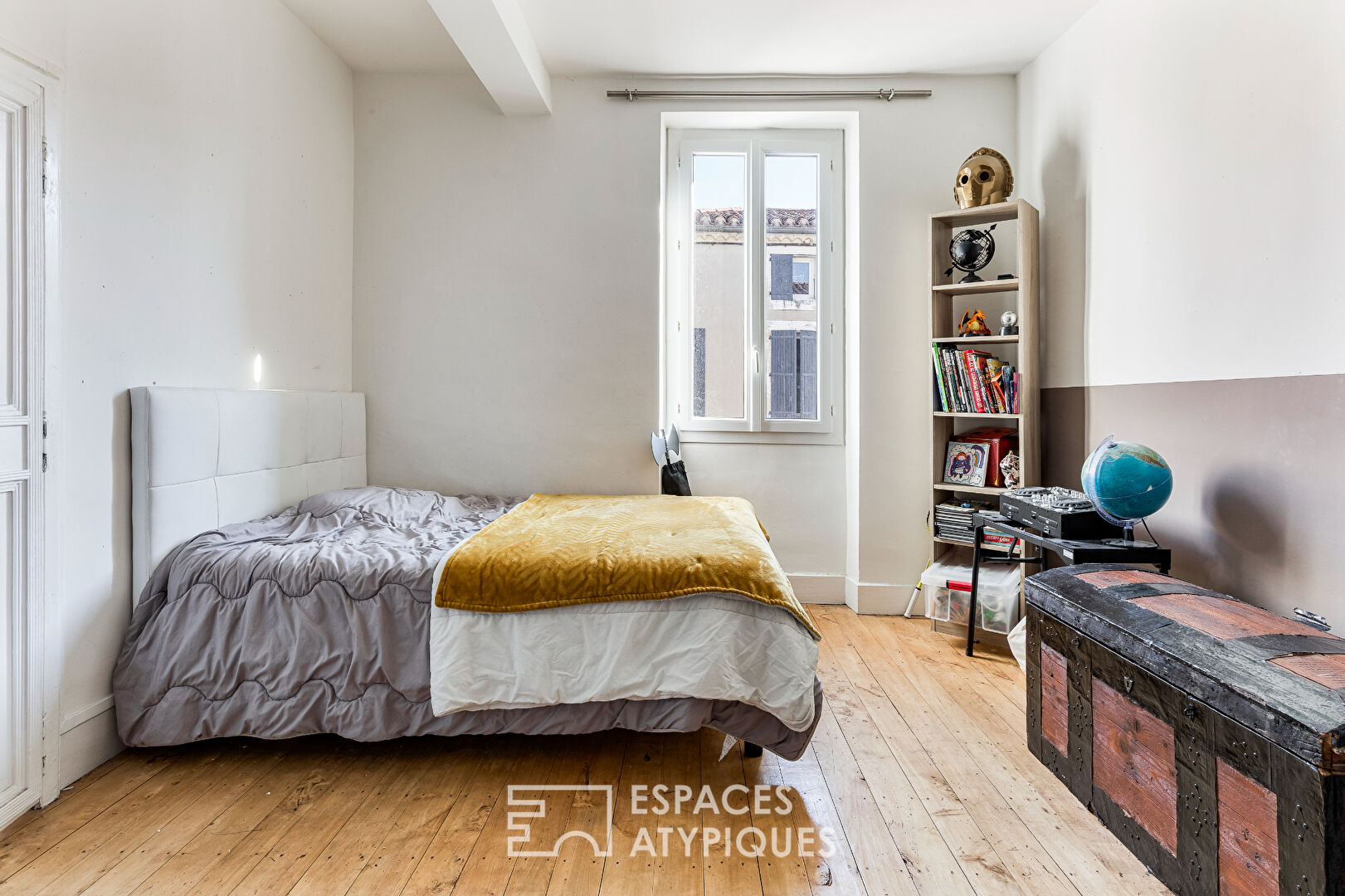 Townhouse with garden and garage