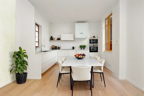 Maison de ville à rénover aux pieds de la Cathédrale