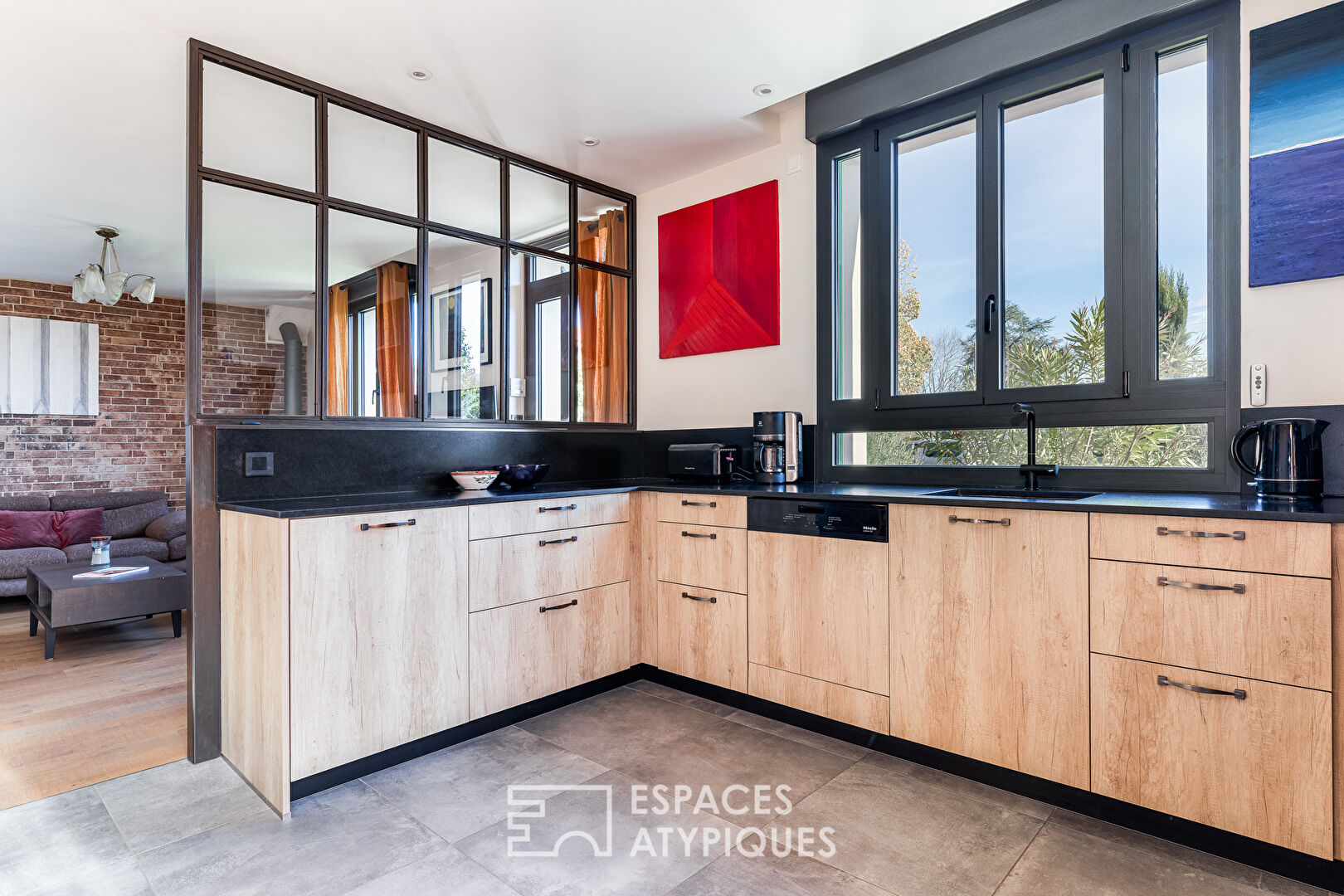 Charmante maison de ville rénovée avec jardin et piscine