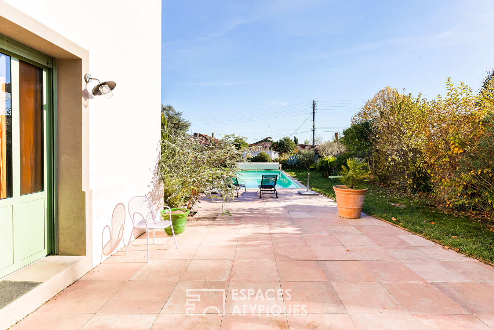 Charmante maison de ville rénovée avec jardin et piscine
