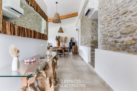 Maison en pierre de caractère à la rénovation contemporaine