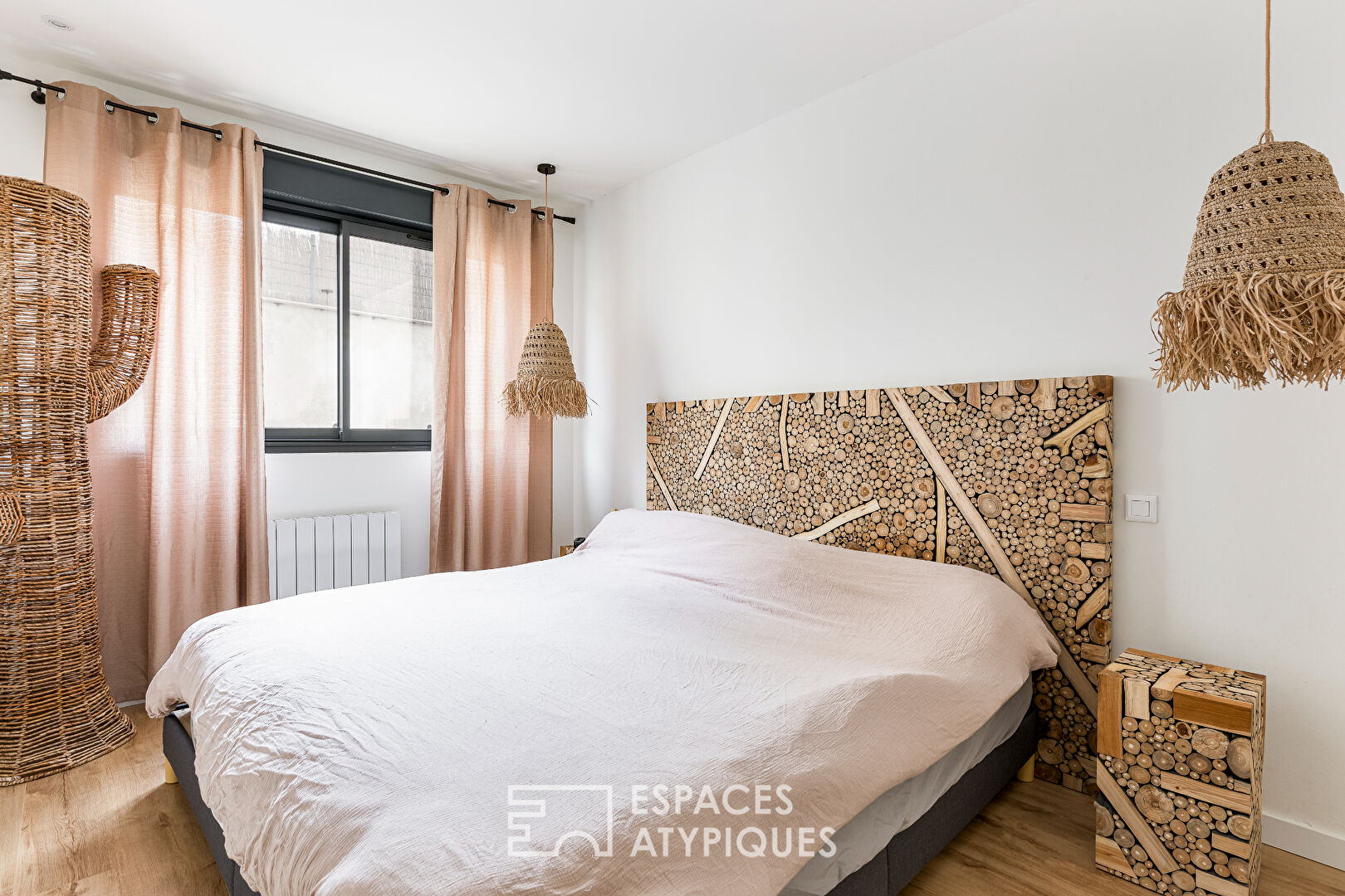 Maison en pierre de caractère à la rénovation contemporaine