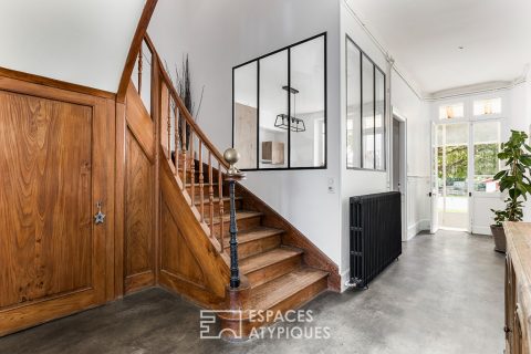 Townhouse with garden, swimming pool and garage