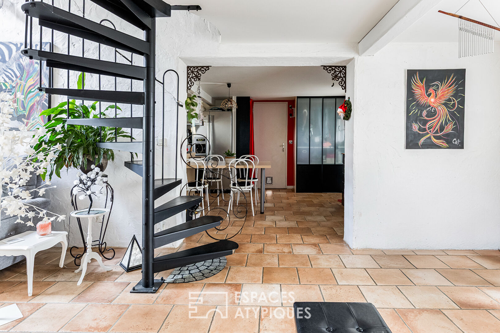 Villa familiale avec espace professionnel dans son environnement boisé