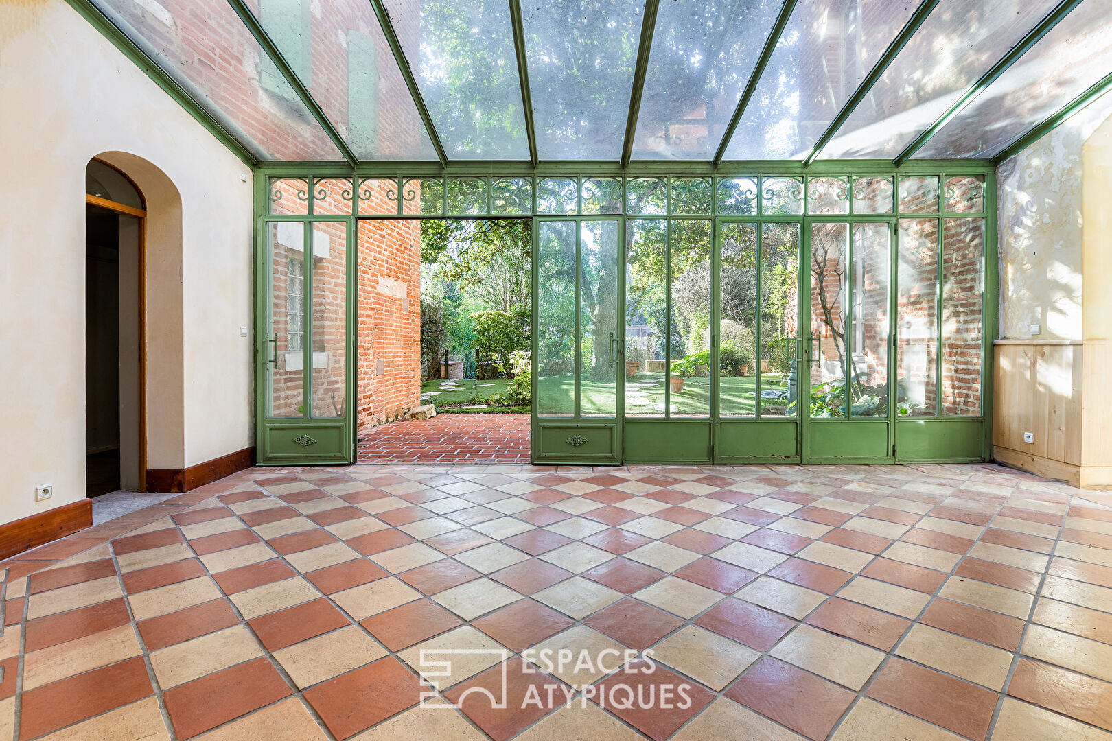 Triplex avec son jardin et sa piscine au pied de la Cathédrale