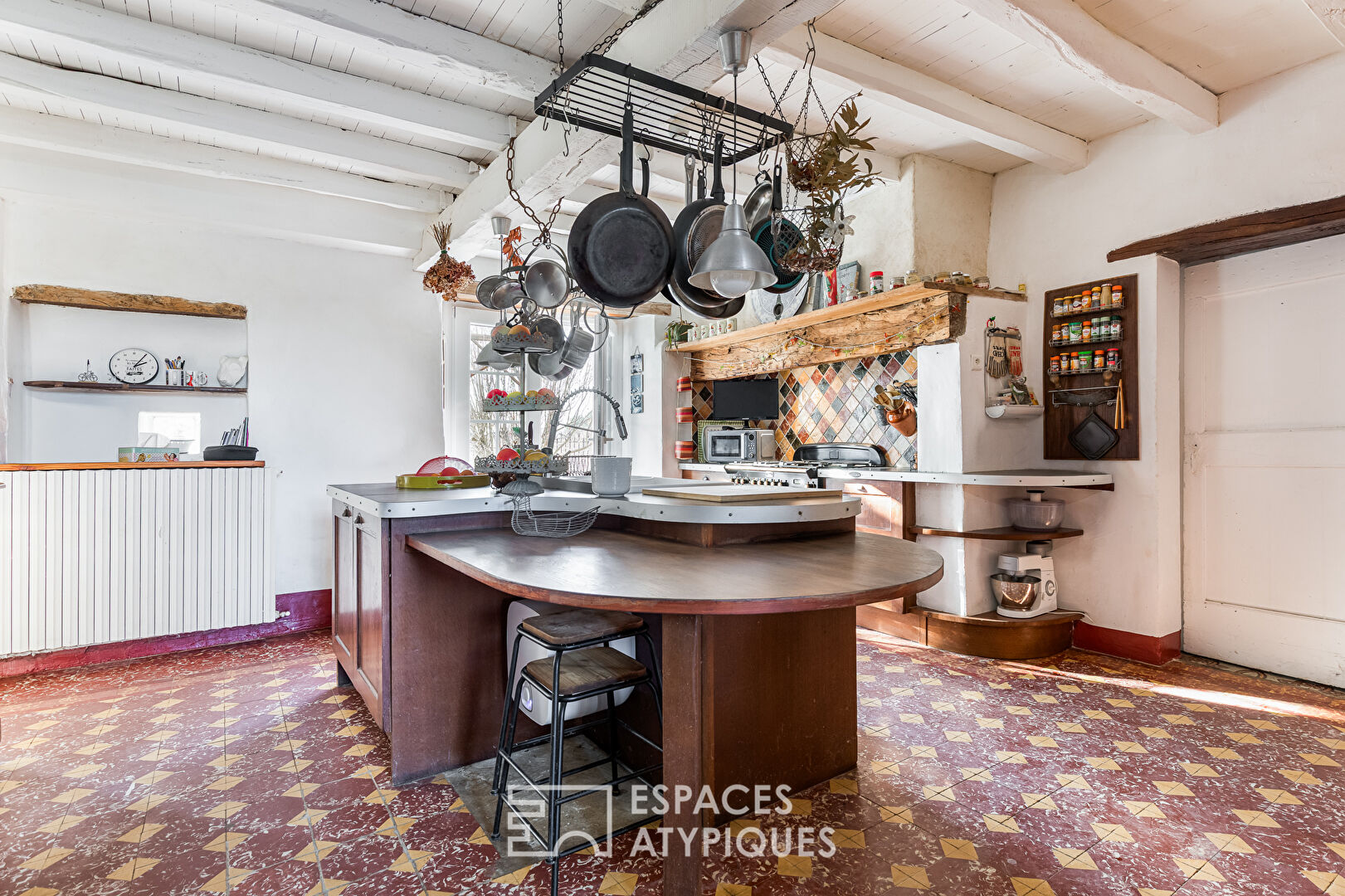 Propriété à l&rsquo;âme vigneronne, avec piscine et pigeonnier