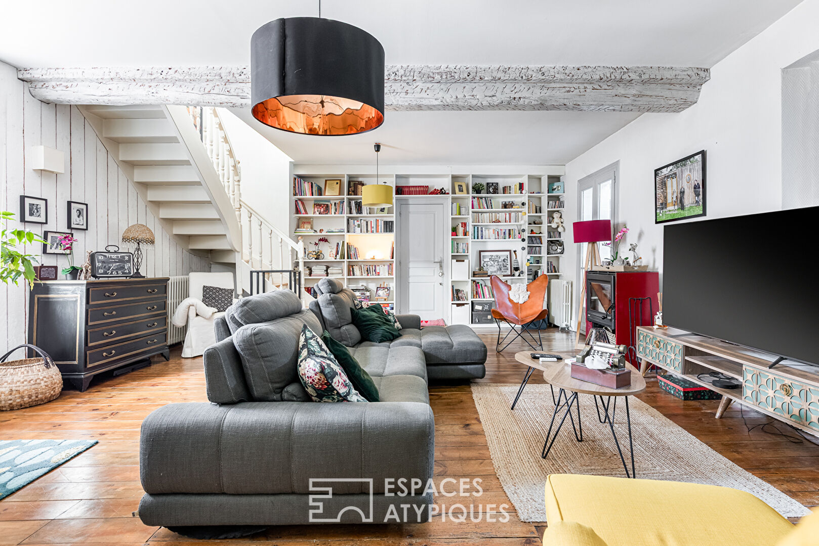 Beautiful family city car with swimming pool