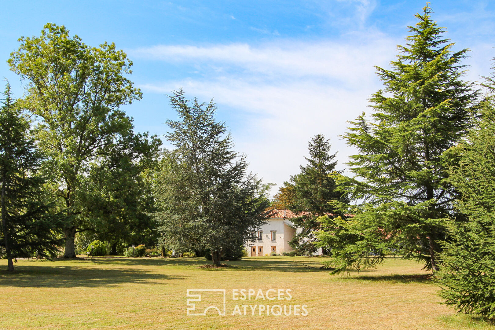 Superbe domaine de campagne au coeur d&rsquo;un parc remarquable