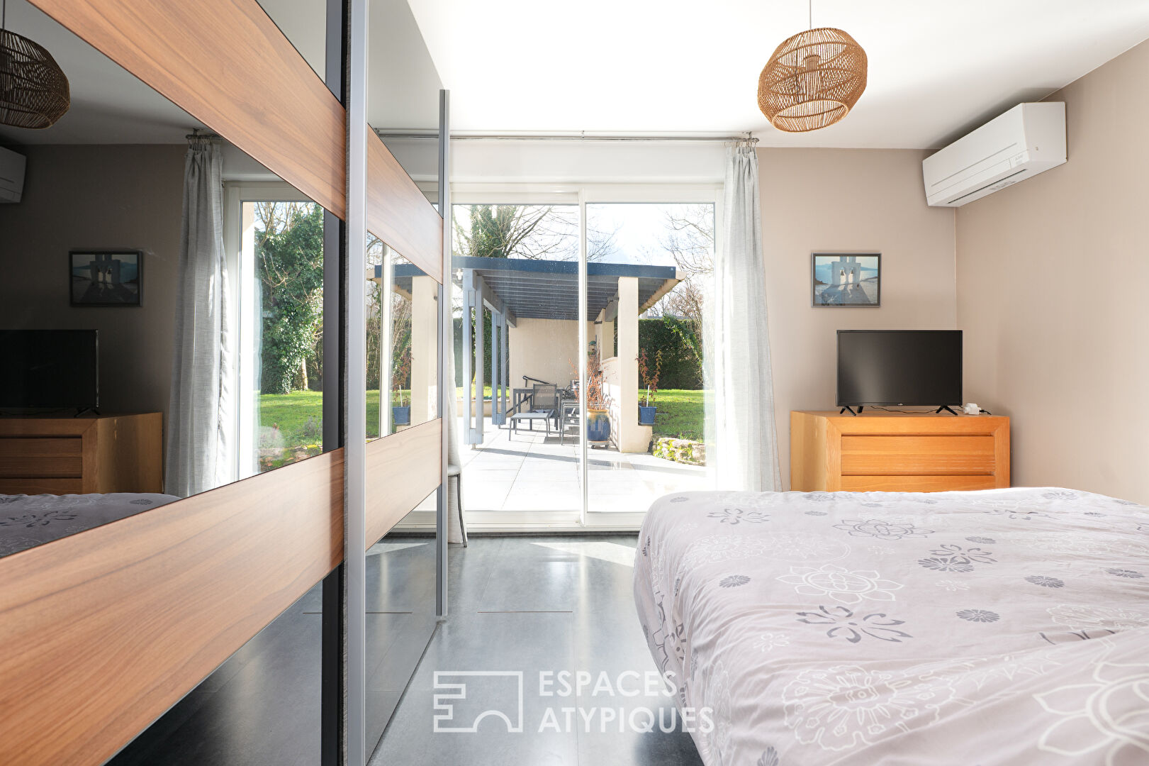 Former sheepfold built of local stone with swimming pool