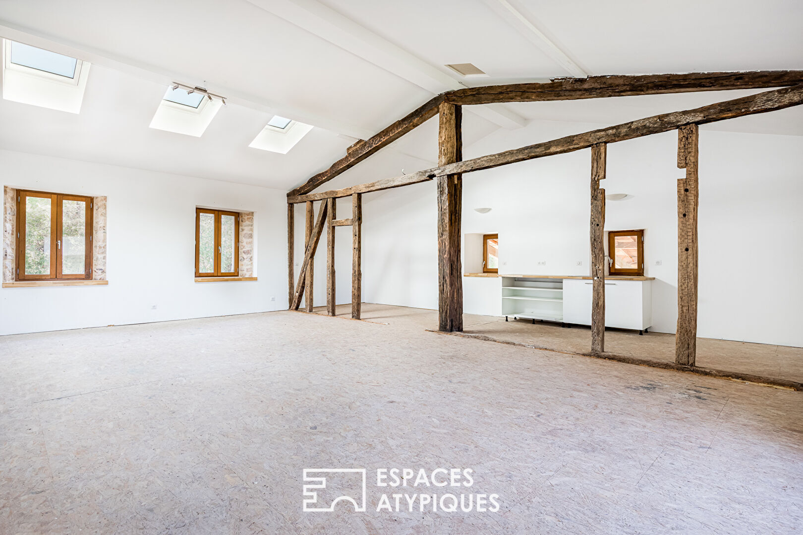 Écrin confidentiel aux portes de la forêt de Grésigne