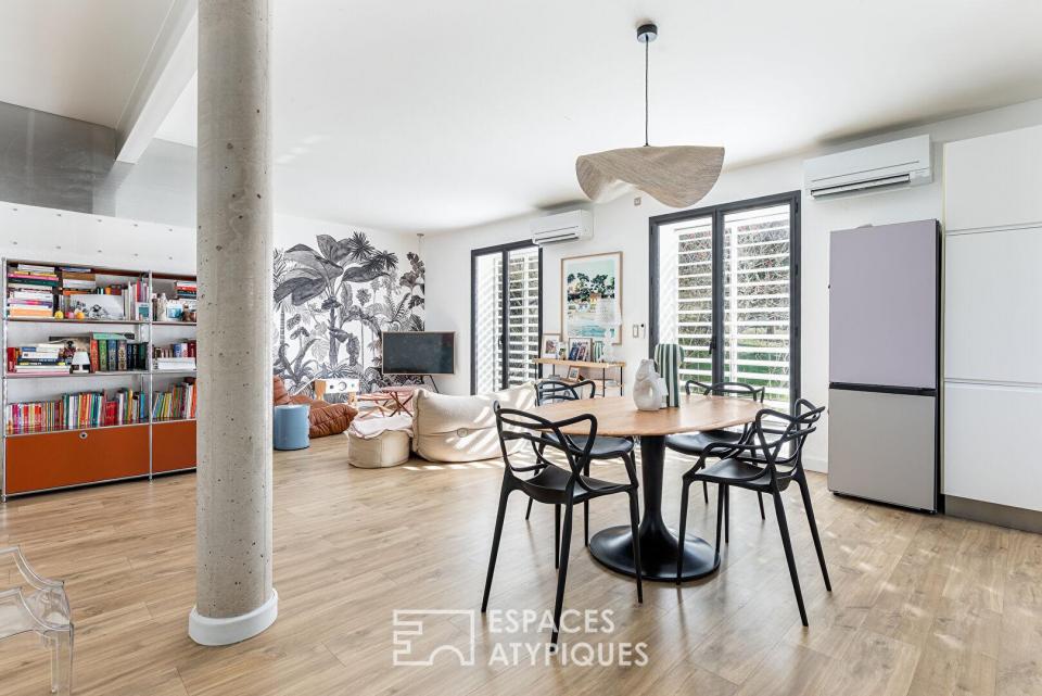 Maison d'architecte avec piscine dans un environnement préservé