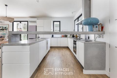 Maison d&rsquo;architecte avec piscine dans un environnement préservé