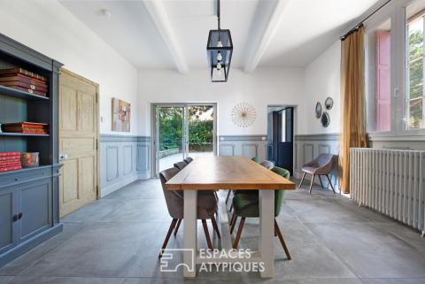 Grande maison de notable avec piscine et dépendance